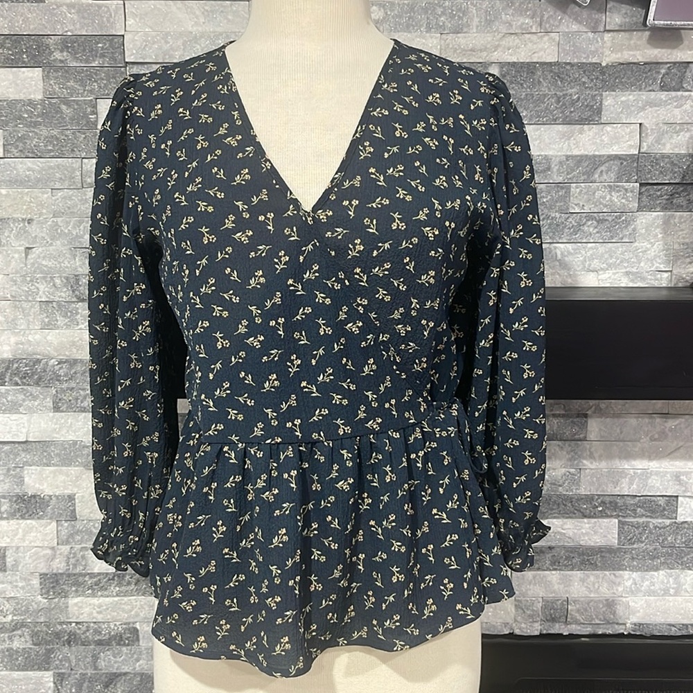 Madewell Puff-Sleeve Peplum Wrap Top in Spring Fling size S